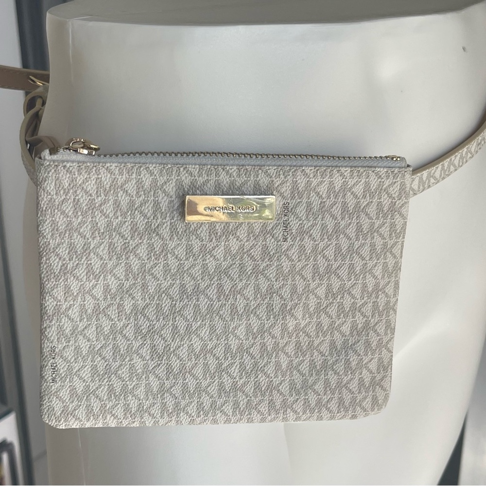 MICHAEL KORS FANNY PACK